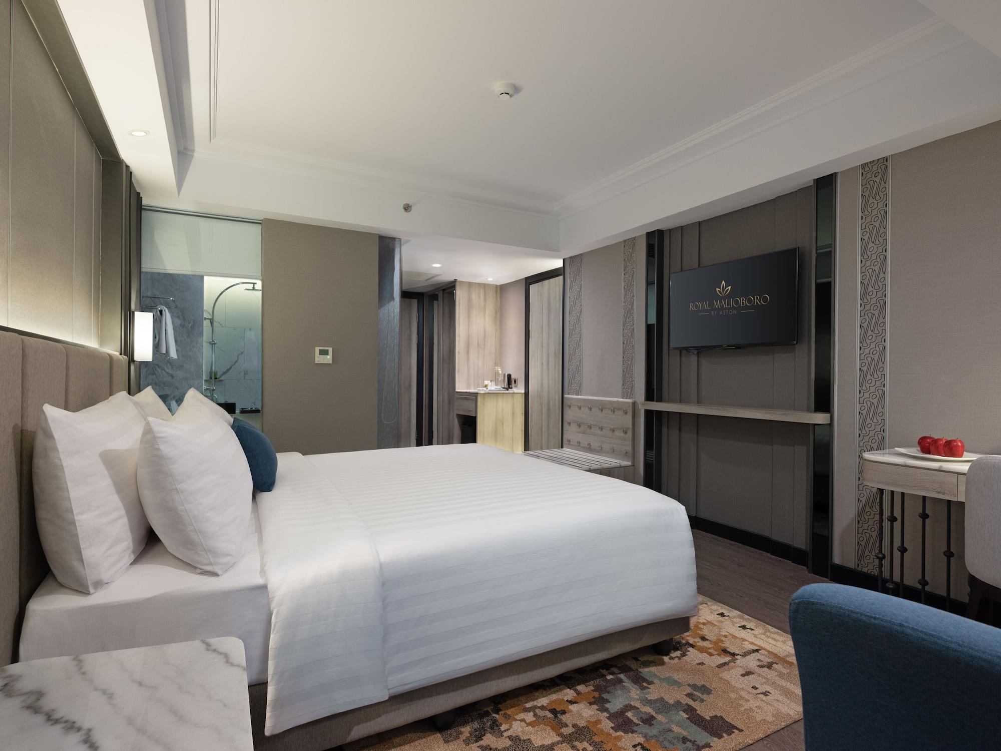 فندق Royal Malioboro By Aston يوغياكارتا المظهر الخارجي الصورة